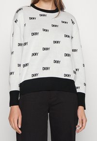 DKNY Stickad tröja - white