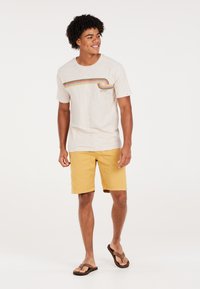 Protest COMIE - Shorts - butteryellow