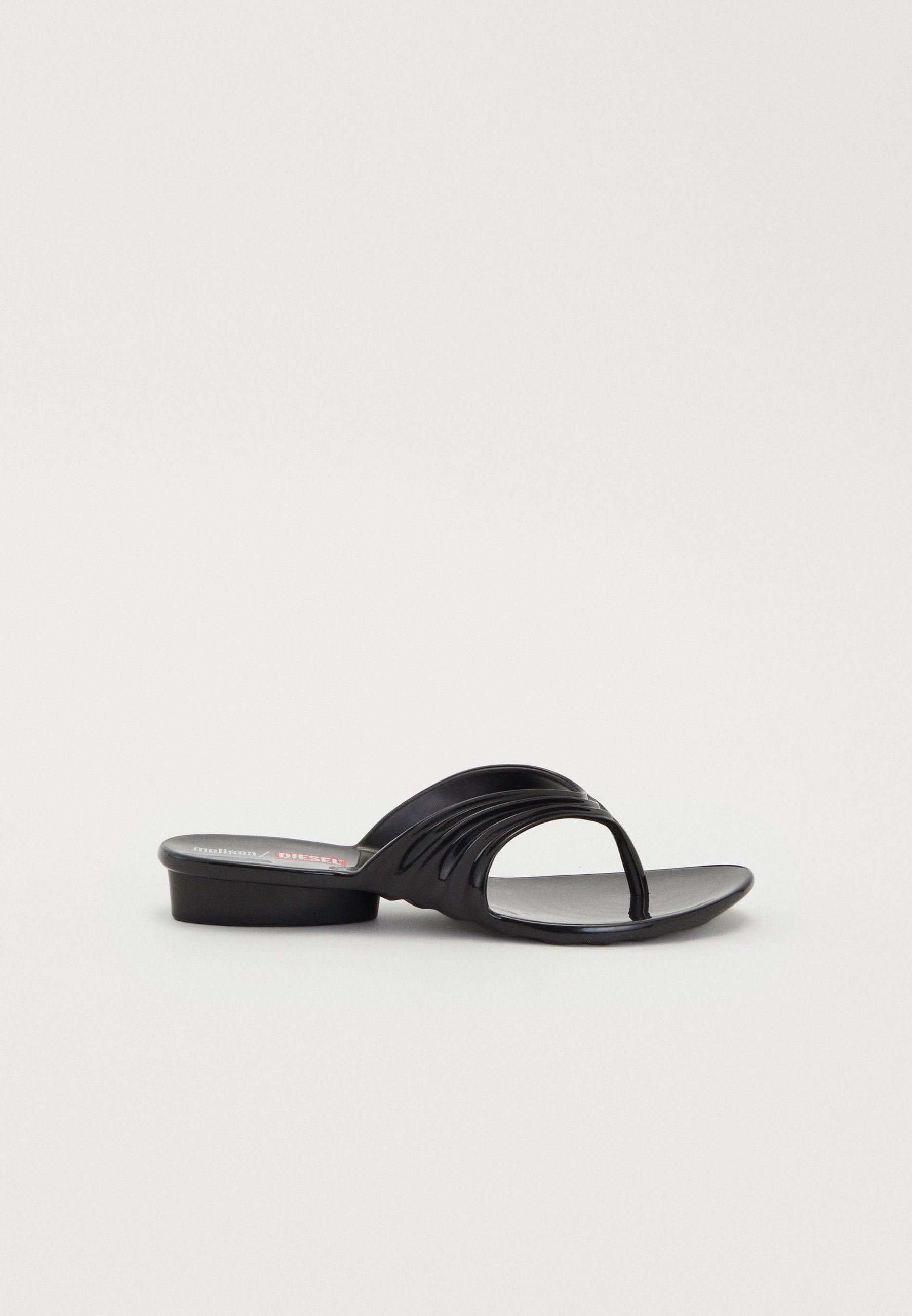 Melissa QUANTUM THONG X DIESEL - T-bar sandals - black - Zalando.co.uk
