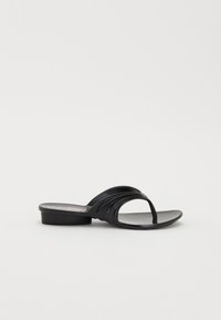 Melissa MELISSA QUANTUM THONG X DIESEL - Sandalai su T formos dirželiu - black