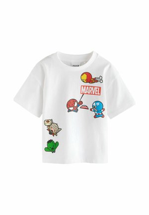 Tricou alb din bumbac cu grafice colorate ale diverselor personaje Marvel, inclusiv Iron Man, Spider-Man și Hulk. Mâneci scurte, guler rotund.