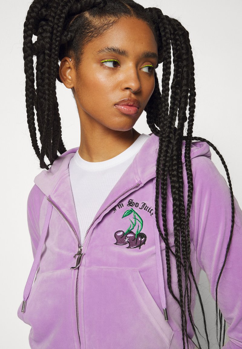 Juicy Couture CLASSIC ZIP UP HOODIE WITH CHERRY BRANDING - Zip-up sweatshirt  - sheer lilac/purple - Zalando.de