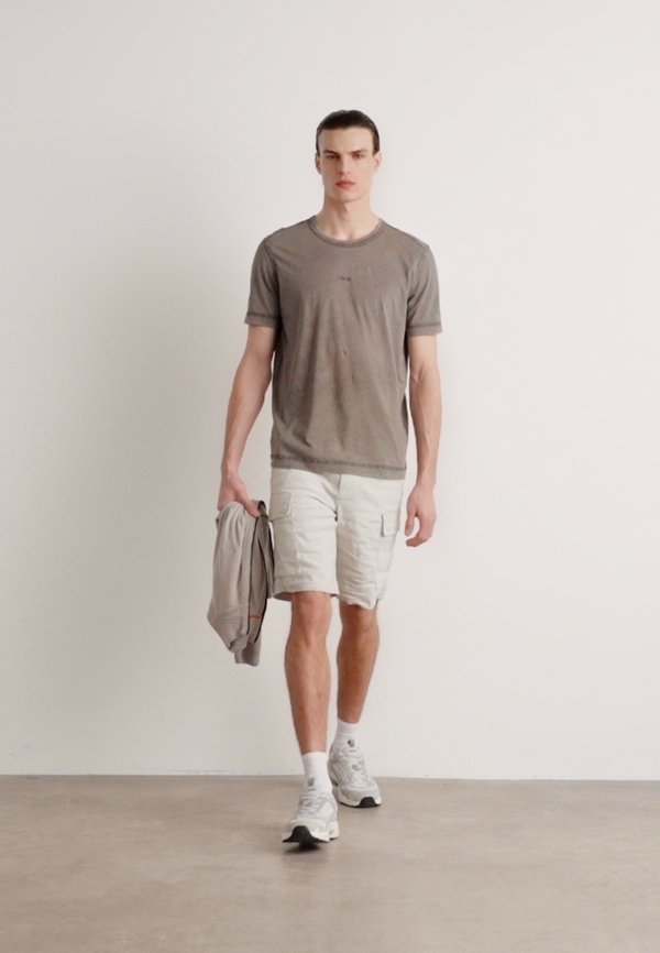 TOKKS - Basic T-shirt - open beige4