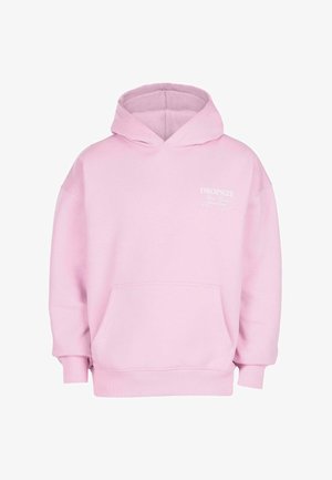 Jasnoróżowy sweatshirt z kapturem, z przednią kieszenią typu kangurka i małym białym logiem na lewej piersi z napisem "DROPSIZE."