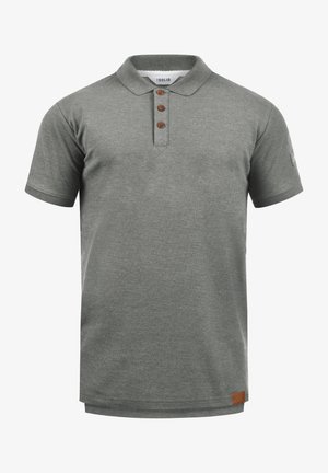 Sötét szürke férfi pólóing, puha anyagból készült. Klasszikus gallérral, három gombos megoldással és egy kis márkajelzéssel a szegélyen rendelkezik.