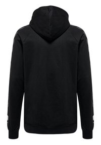 Felpa nera con cappuccio e maniche lunghe, realizzata in tessuto texture, con polsini a coste e dettagli bianchi sulle spalle.