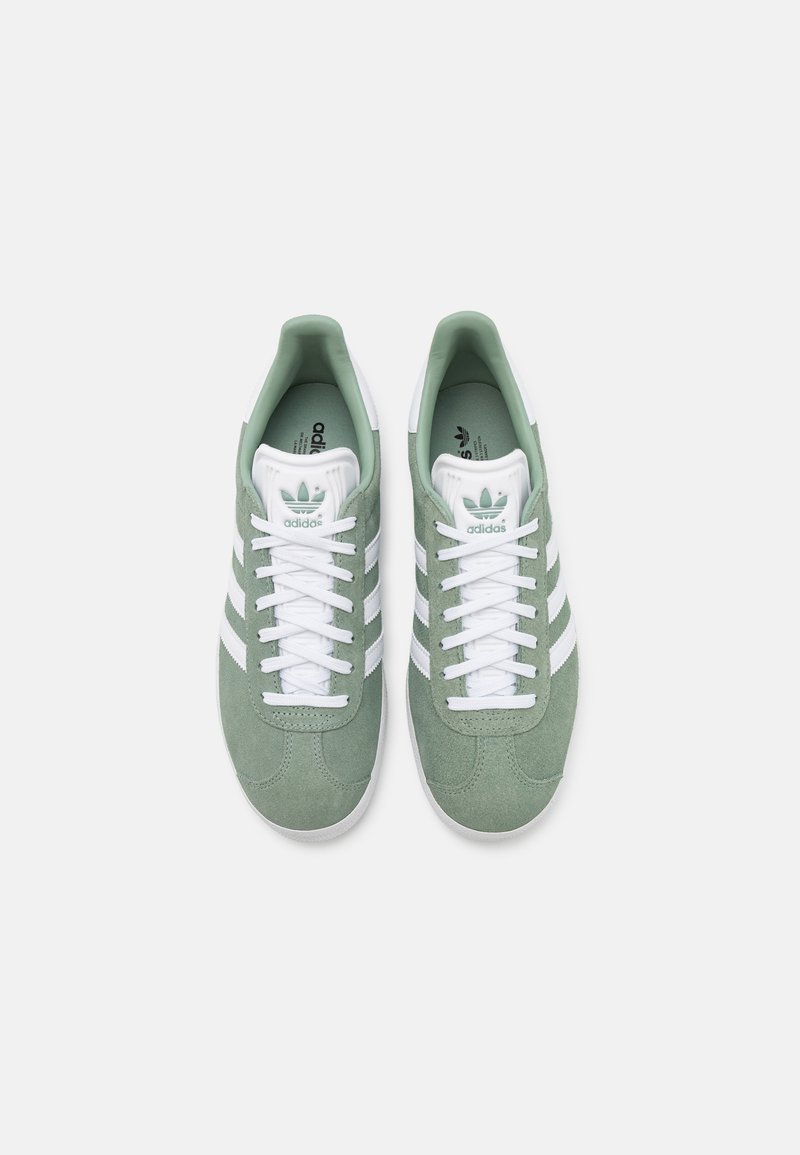 Originals GAZELLE - Sneakers - silver green/footwear white/core black/grøn - Zalando.dk