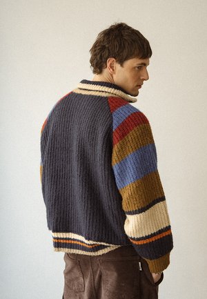 Kaotiko INDIE UNISEX - Cardigan - brown