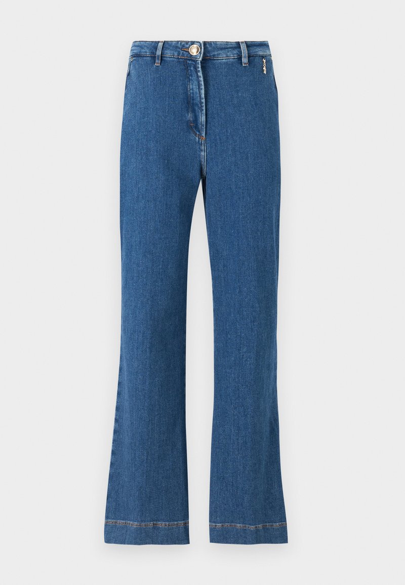 Jeans a sigaretta