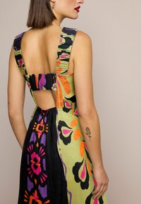 Next REGULAR FIT - Vardagsklänning - multi floral print