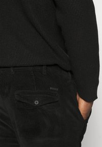 Jack & Jones Kalhoty - black