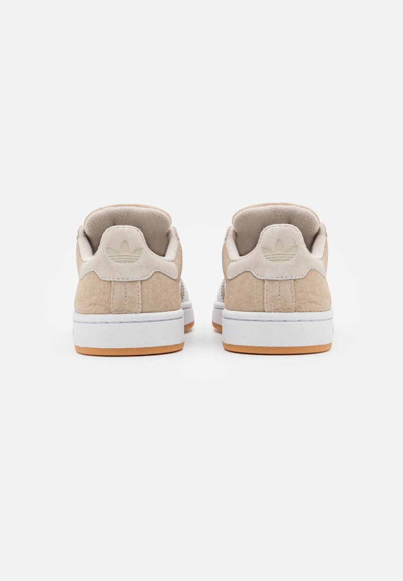 adidas gazelle silver green womens Campus 00S Sneakers in beige suede – Deliberti main image 1