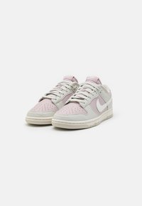 Nike Sportswear DUNK NEXT NATURE - Sneakers basse - light bone/sail/platinum violet