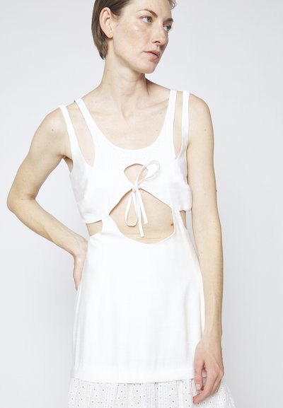 TOMMAZO RENEE RUFFLE DRESS - Ένδυση για ειδικές περιστάσεις - off white