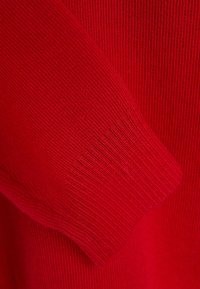 Next Sweter
