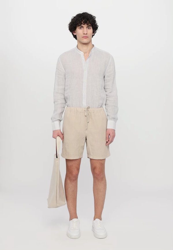 MEN BERMUDA - Shorts - sand3