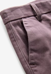Next Chino hlače - fig purple