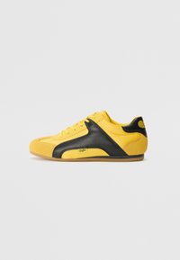 VARSITY - Baskets basses - yellow/black