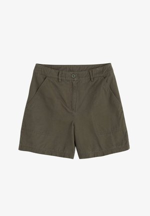 Shorts in cotone verde oliva con chiusura a bottone, dotati di due tasche frontali e dettagli di cucitura discreti. Design della vita piatta.