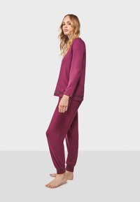 Gisela SET - Pyjama - dark purple
