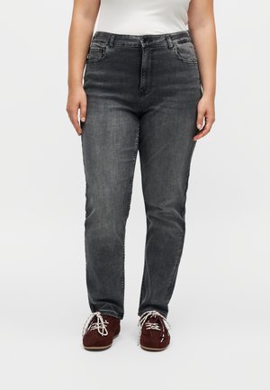 ONLY Carmakoma, CARCELINE BOX - Тесни дънки - black denim