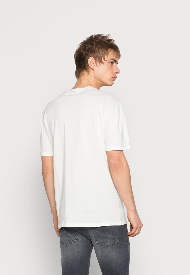 Herren T-Shirts basic | Only & Sons ONSIKE NEW TEE T-Shirt print star white/weiß - IG38335 Herren T-Shirts basic | Only & Sons ONSIKE NEW TEE T-Shirt print star white/weiß - IG38335