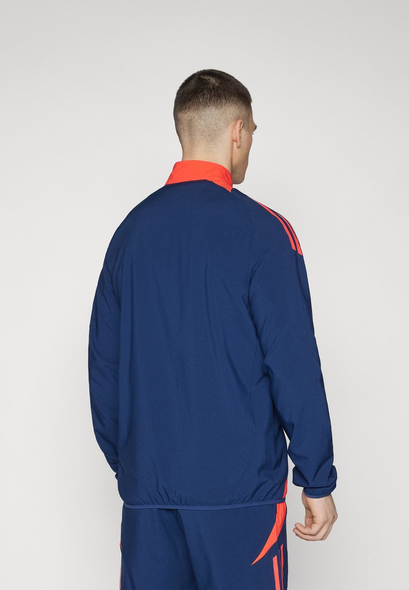 Veste Manchester United Adidas - Taille M, Bleu Et Rouge, Occasion Parfait état