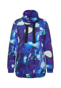 Sudadera de pullover en púrpura con patrones abstractos en azul y verde. Presenta un cuello alto y dos cordones negros. Textura de tela suave.