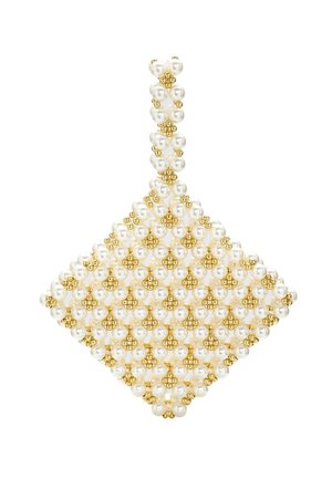 Orecchini pendenti con perle bianche e perline color oro, design a forma di diamante con perline intrecciate e dettagli in oro texturizzato.