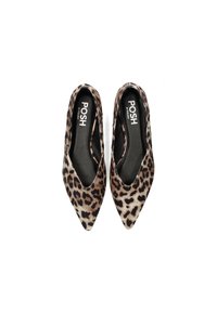 Zapatos planos con punta afilada y estampado de leopardo, de diseño elegante, tela suave y forro interior negro. Presentan un perfil bajo y una silueta elegante.