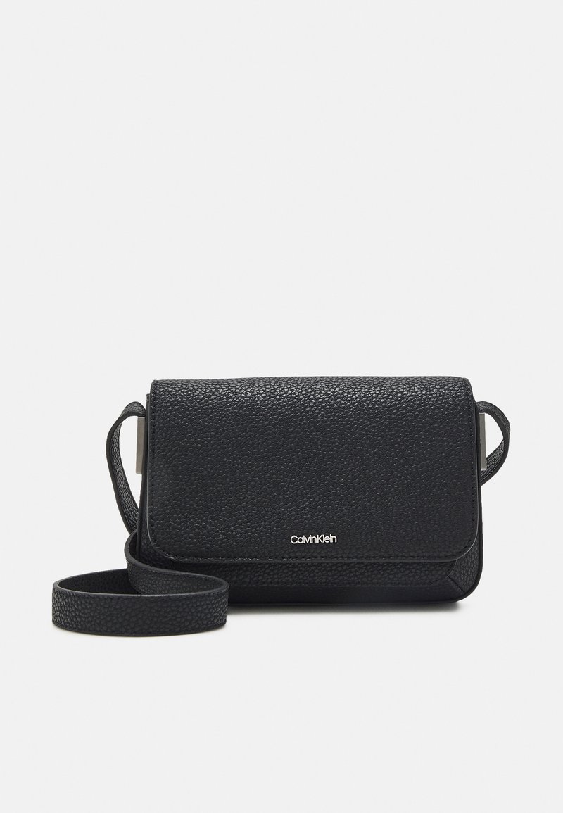 Calvin Klein MUST PLUS CROSSBODY - Schoudertas - black/zwart - Zalando.be