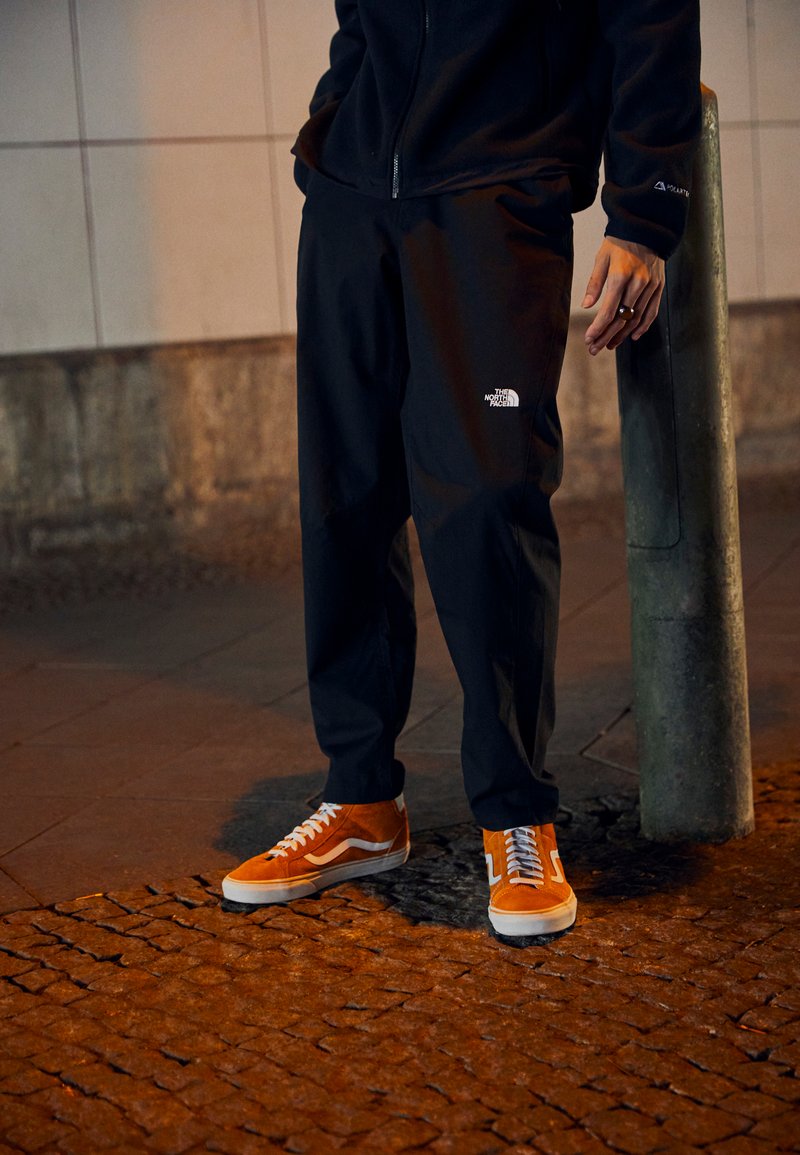 The North Face HERITAGE LOOSE PANT - Auduma bikses - black