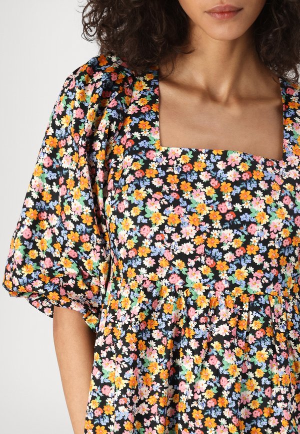 BALDRUN DRESS - Day dress3