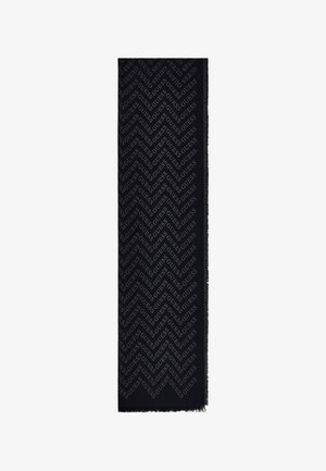 Schwarzer rechteckiger Schal mit wiederholendem diagonalen „GUESS“-Logo-Muster und Fransen am Rand.