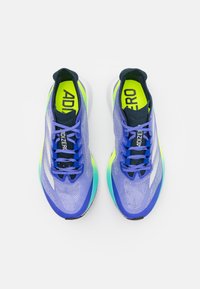 adidas Performance ADIZERO BOSTON 12 - Chaussures de running sur route - blue/zero metallic/lucid blue