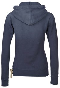 Sudadera azul marino con cordón, mangas largas y dobladillo acanalado. Textura suave, con costuras sutiles y un detalle de cremallera en el lateral.