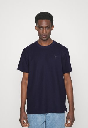 Spencer Basic Tee In Dusty Blue