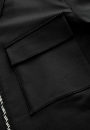 REGULAR FIT-SMART TECHNICAL WITH STRETCH - Giacca leggera - black