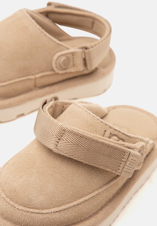 UGG Zuecos Goldenstar - Sand — foto 6