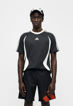 adidas Originals TEAMGEIST TEE - Print T-shirt - black/white