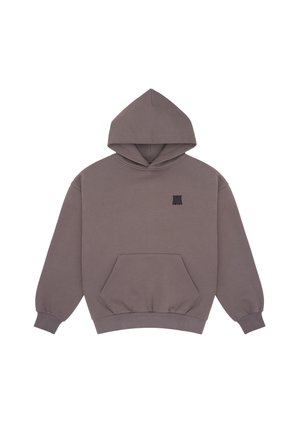 Sweat à capuche marron avec une poche avant et un petit graphique noir sur le côté gauche de la poitrine, présenté sur fond blanc.