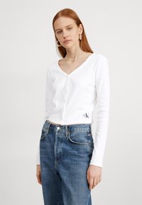 Calvin Klein Jeans - LABEL CARDIGAN - Kardiganas - bright white Miniatiūros vaizdas 1