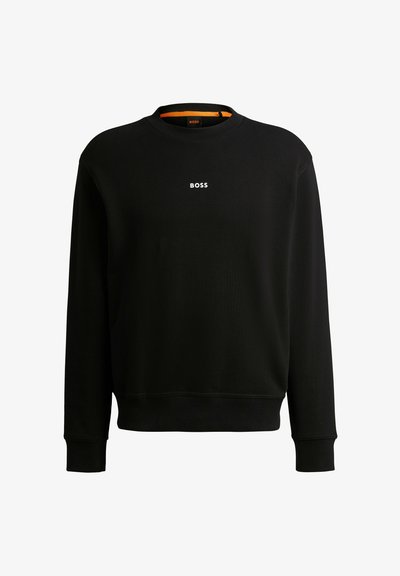 Sweatshirt noir en coton, avec des poignets et un ourlet côtelés, col rond avec un intérieur orange, et un logo blanc "BOSS" sur la poitrine.