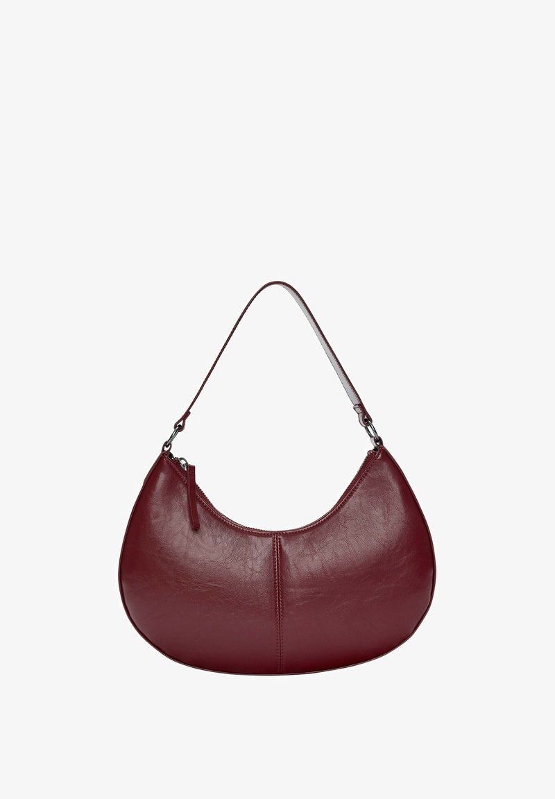 Weinrote Lederhandtasche mit einer geschwungenen Form. Verfügt über einen einzelnen Schulterriemen und einen oberen Reißverschluss, der eine glatte, strukturierte Oberfläche präsentiert.