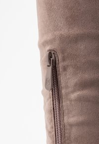 RAID Botas de tacón - beige