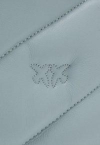 Pinko LOVE PUFF CLASSIC - Schoudertas - light blue