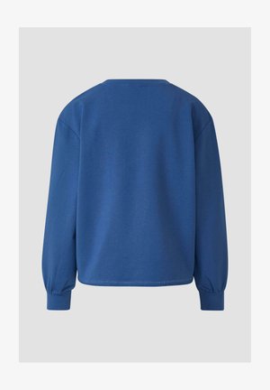 Gładka niebieska bluza z długim rękawem, z prążkowanymi mankietami i okrągłym dekoltem, widoczna od tyłu na jasnoszarym tle.