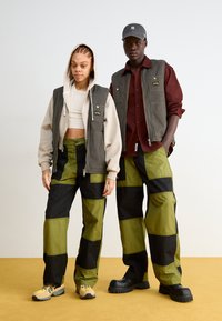 Stan Ray PANT UNISEX - Calças - olive/black