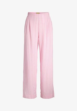 Pantalon large rose clair avec des rayures verticales rose plus foncé, taille élastique et plis à l'avant.