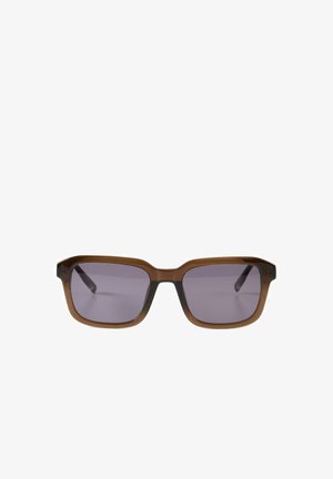 Lunettes de soleil rectangulaires avec montures translucides brun foncé et verres teintés gris, vue de face sur fond blanc.